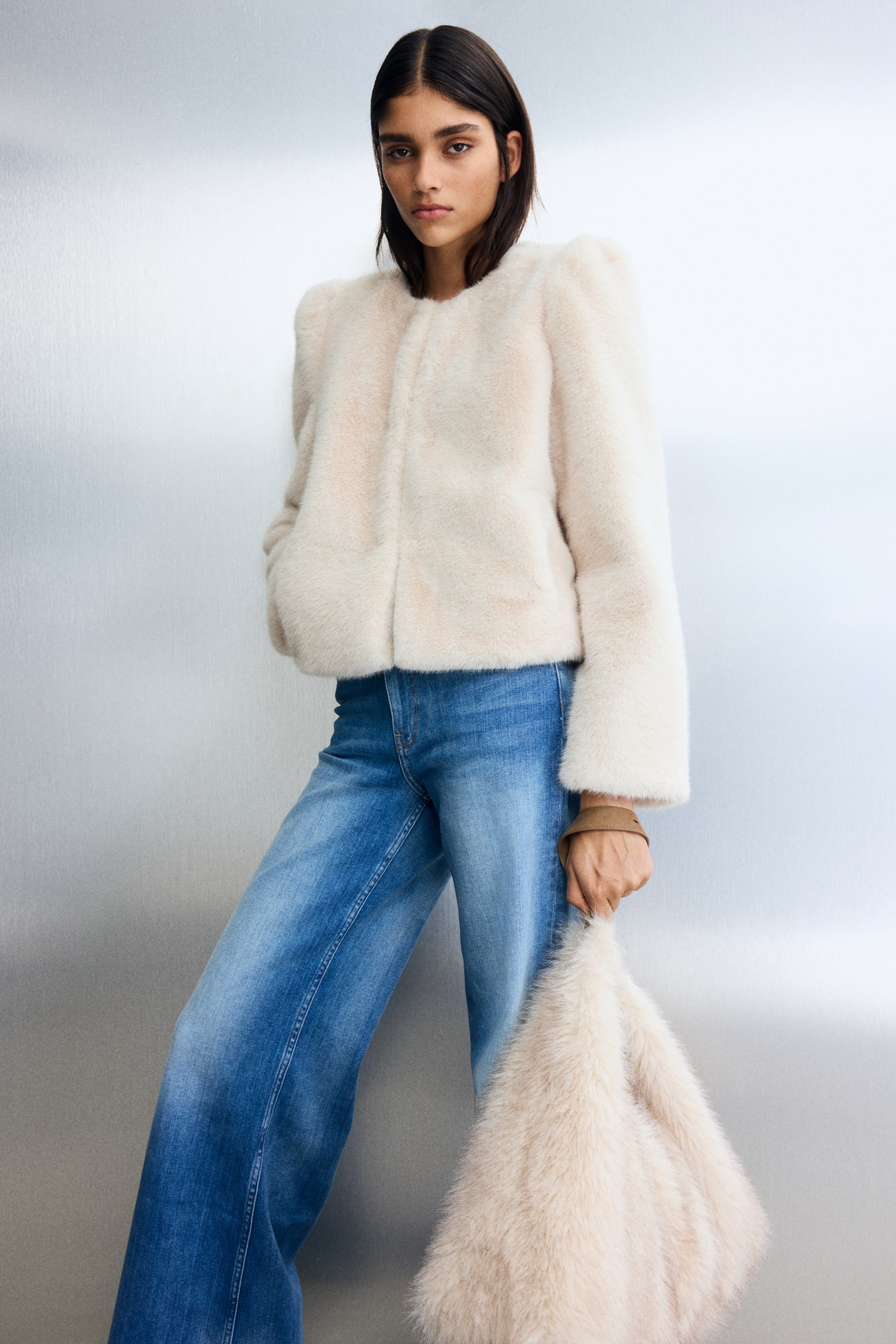 Fluffy Jacket - Light Beige