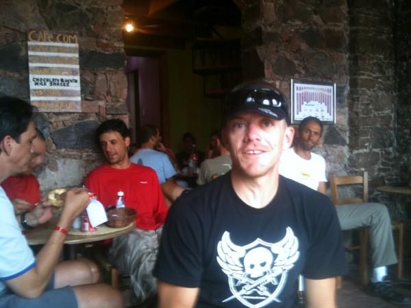 Jeff Kerkove having a coffee in Mucege.