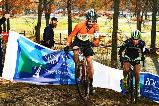 Dan Timmerman (House Industries/SimpleHuman) takes the lead from the start.