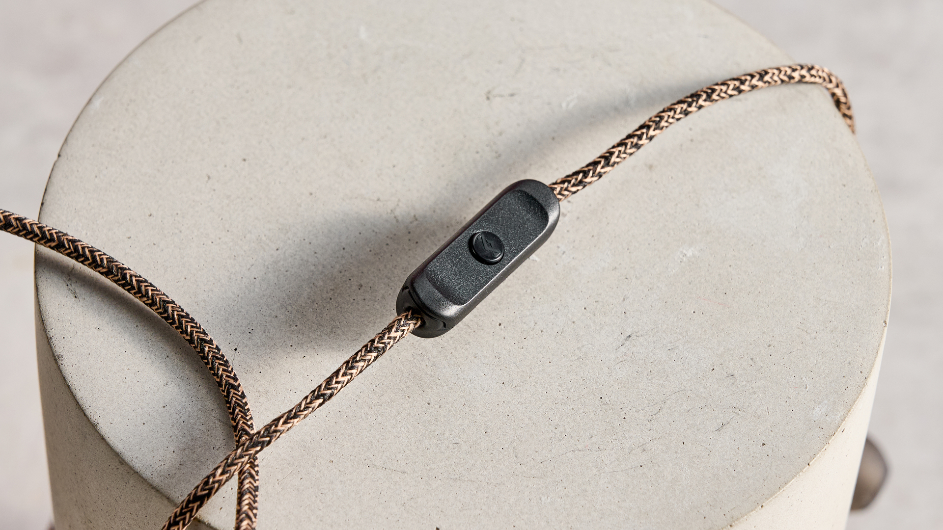 Controller on the House of Marley Smile Jamaica USB-C