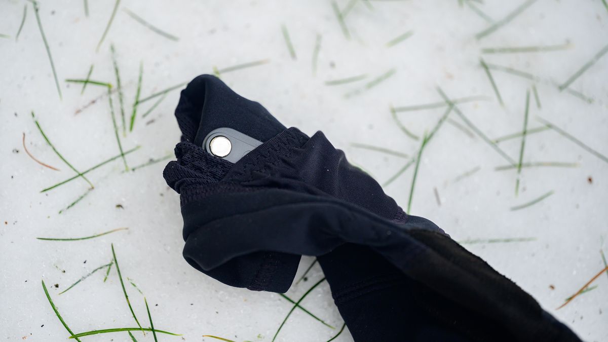 Giro Vulc Lightweight heated gloves battery electrical connection