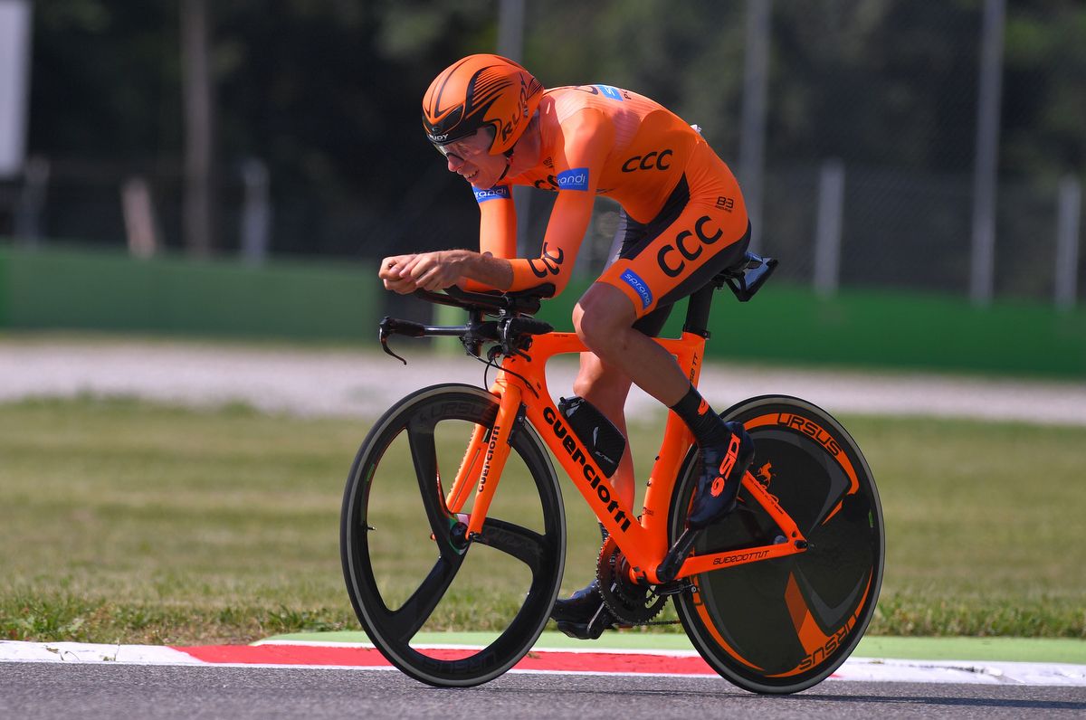 Jan Hirt (CCC Sprandi Polkowice) riding against the clock at the Giro