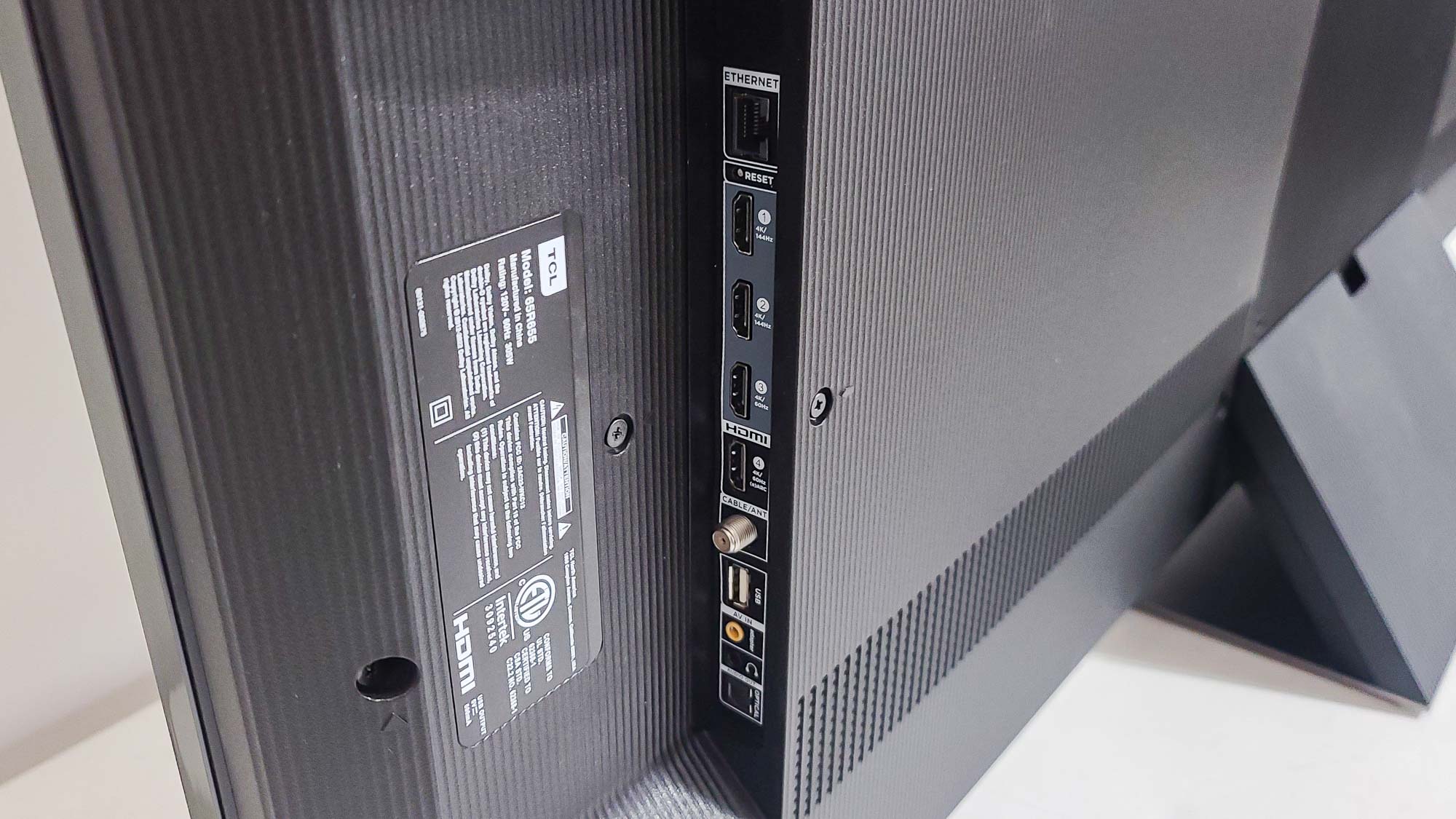TCL 6-Series Roku TV (65R655) ports