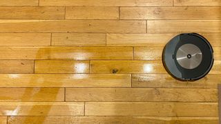 iRobot Roomba Combo J9+ mopping hard floor