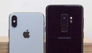 iPhone X (left) and Galaxy S9+ (right)