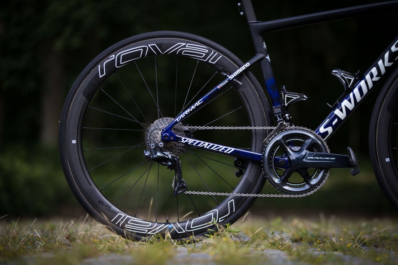 Alaphilippe is running Roval CLX 50 wheels with 26mm S-Works Turbo tubulars