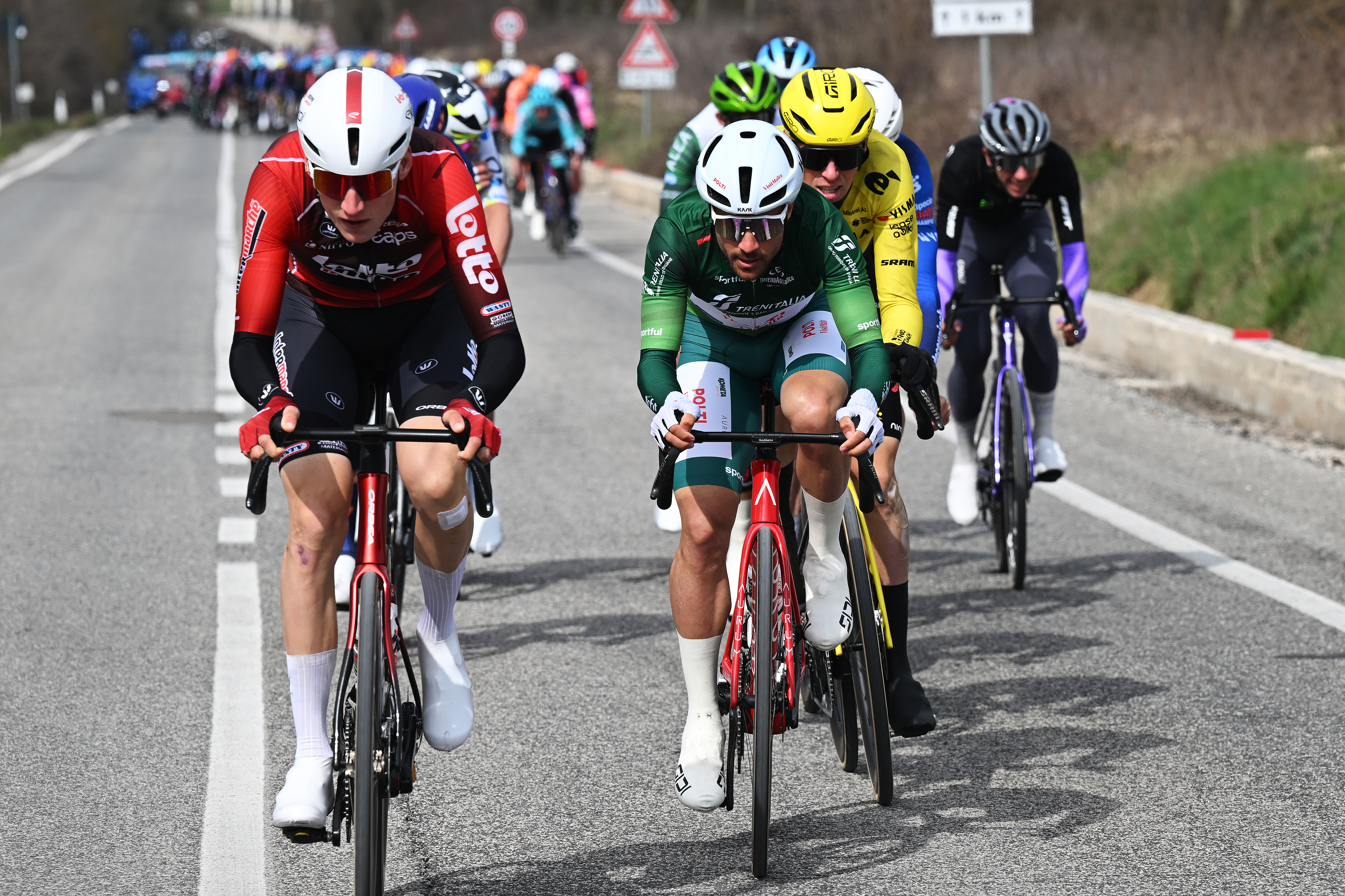 Break on stage 4 Tirreno-Adriatico 2026