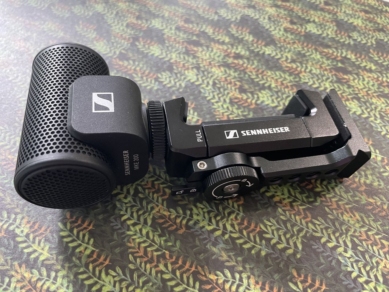 Sennheiser Mke 200 Mobile Kit Lifestyle Microphone Clamp Back View