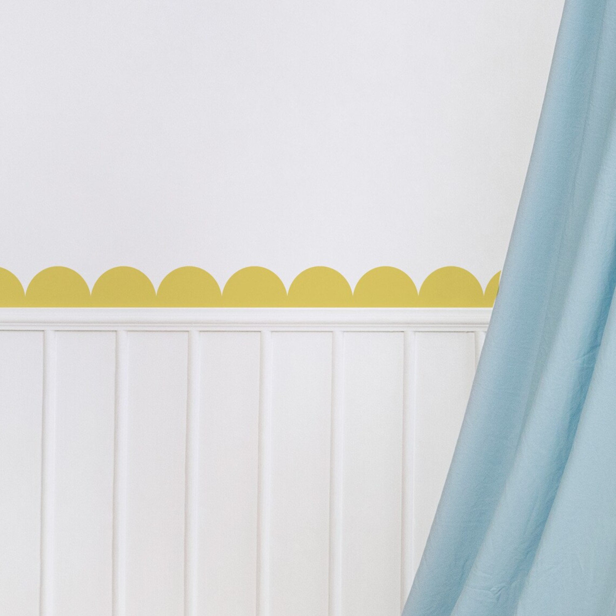 Nutmeg Wall Stickers Additional Classic Scallop Border Wall Sticker x 2 strips