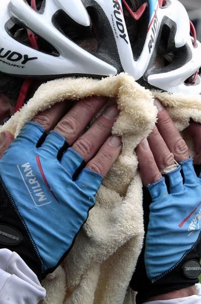 Servais Knaven (Milram) cleans up after Paris-Rouxbaix.