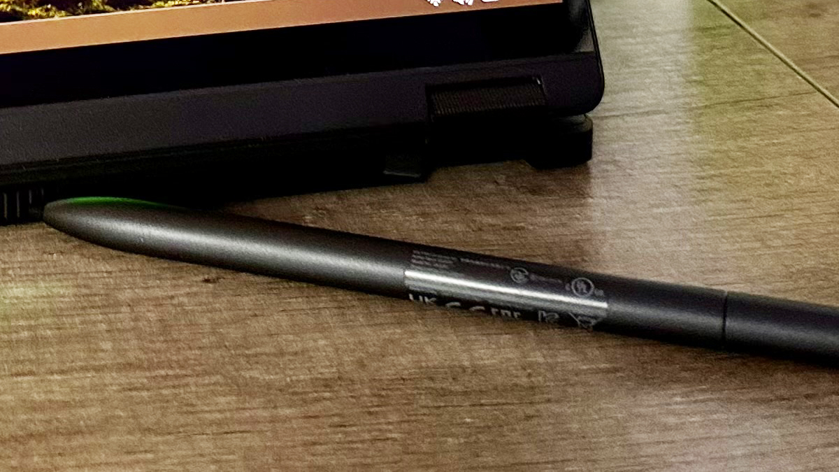 Asus Pen 2.0 stylus sitting in front of the Asus ProArt PX13
