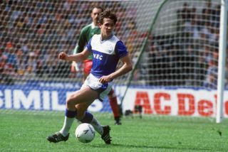 Gary Lineker playing for Everton in the 1986 FA Cup final against Liverpool