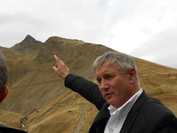 Noyrey shows the new venue on the unknown versant of L'Alpe d'Huez