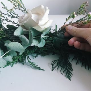 Christmas garland step by step, seasonal foliage