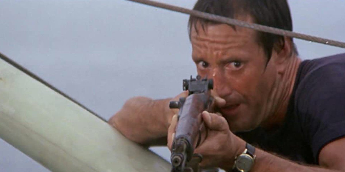 Why did Roy Scheider leave jaws?