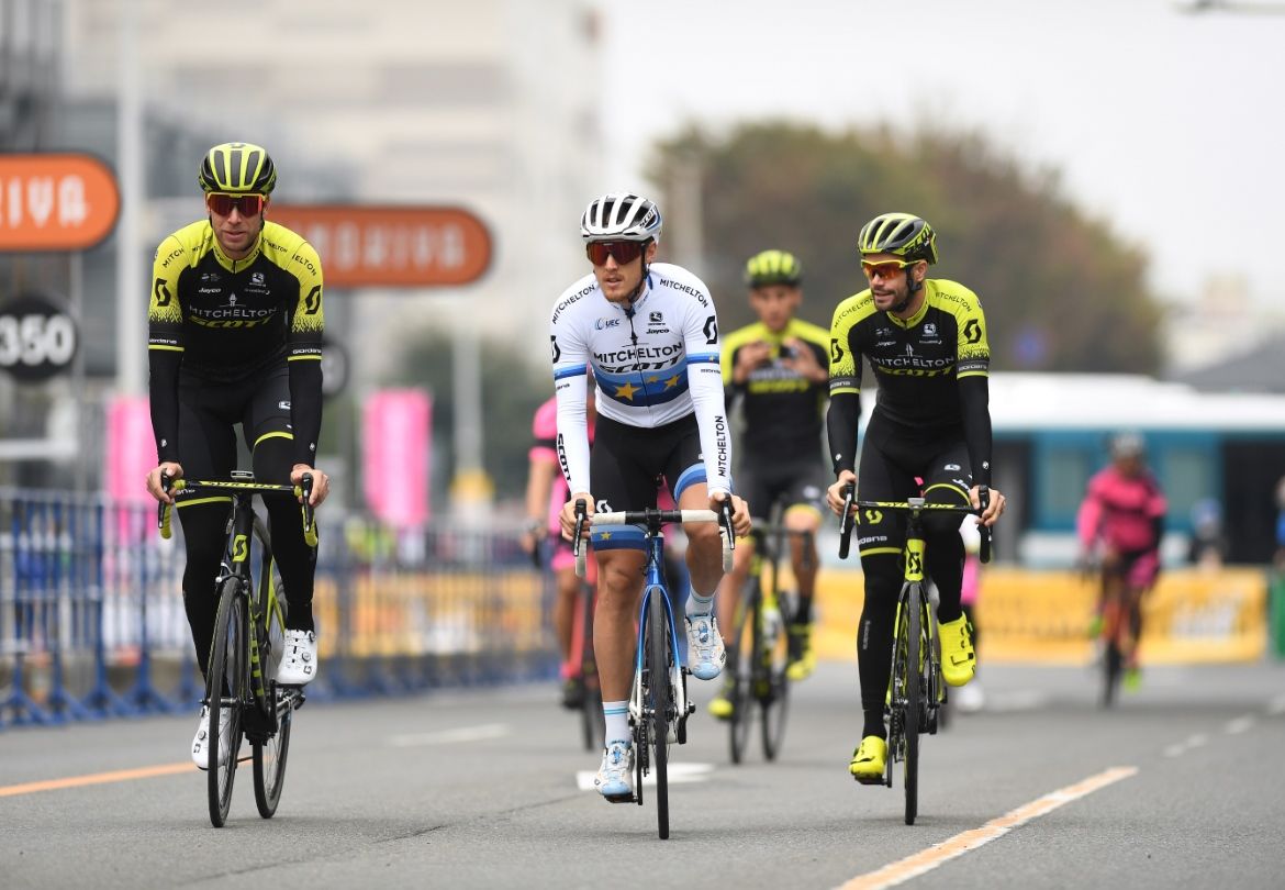 Matteo Trentin with his teammates