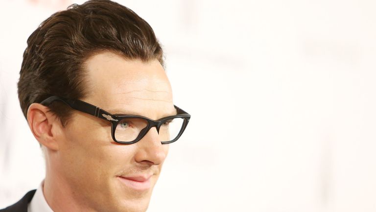 Clothing, Eyewear, Glasses, Ear, Vision care, Coat, Dress shirt, Collar, Chin, Forehead,
