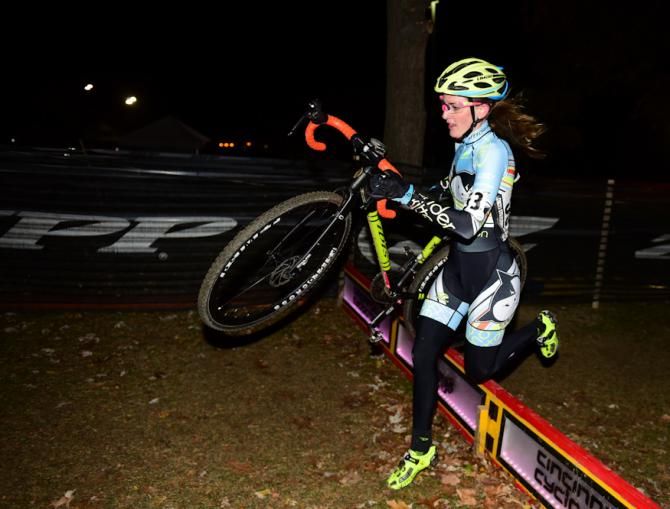 Carolina Gomez (Vanderkitten) running the lighted barriers on lap three