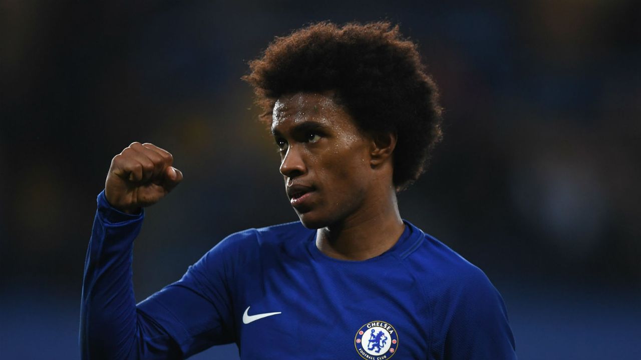 Willian Chelsea Manchester United transfer news