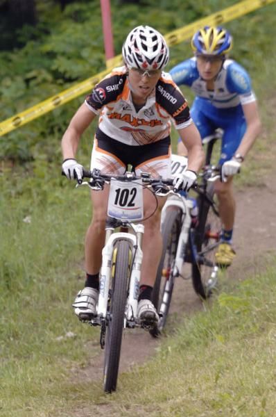 Marie-H&eacute;l&egrave;ne Pr&eacute;mont (Team MAXXIS-Rocky Mountain Bicycles) is chased by Catharine Pendrel (Luna Pro Team) early in the race.