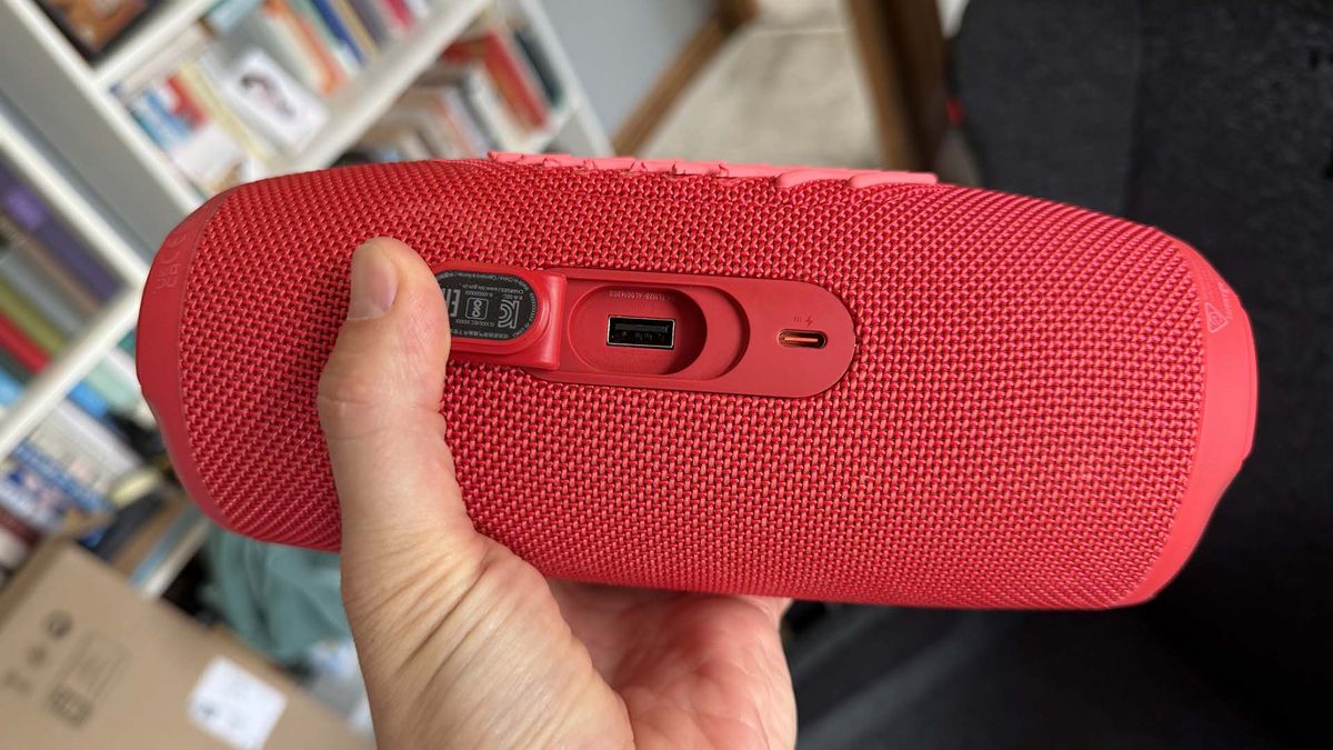 A selection of pics of my JBL Charge 5 speaker.