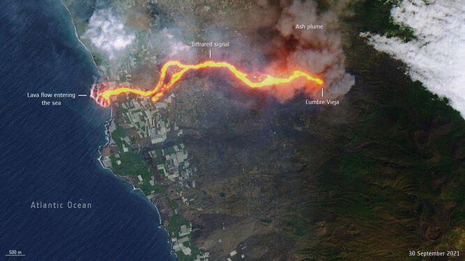 This image captured by the Copernicus Sentinel-2 satellite on 30 September, shows the flow of lava from the volcano erupting on the Spanish island of La Palma.