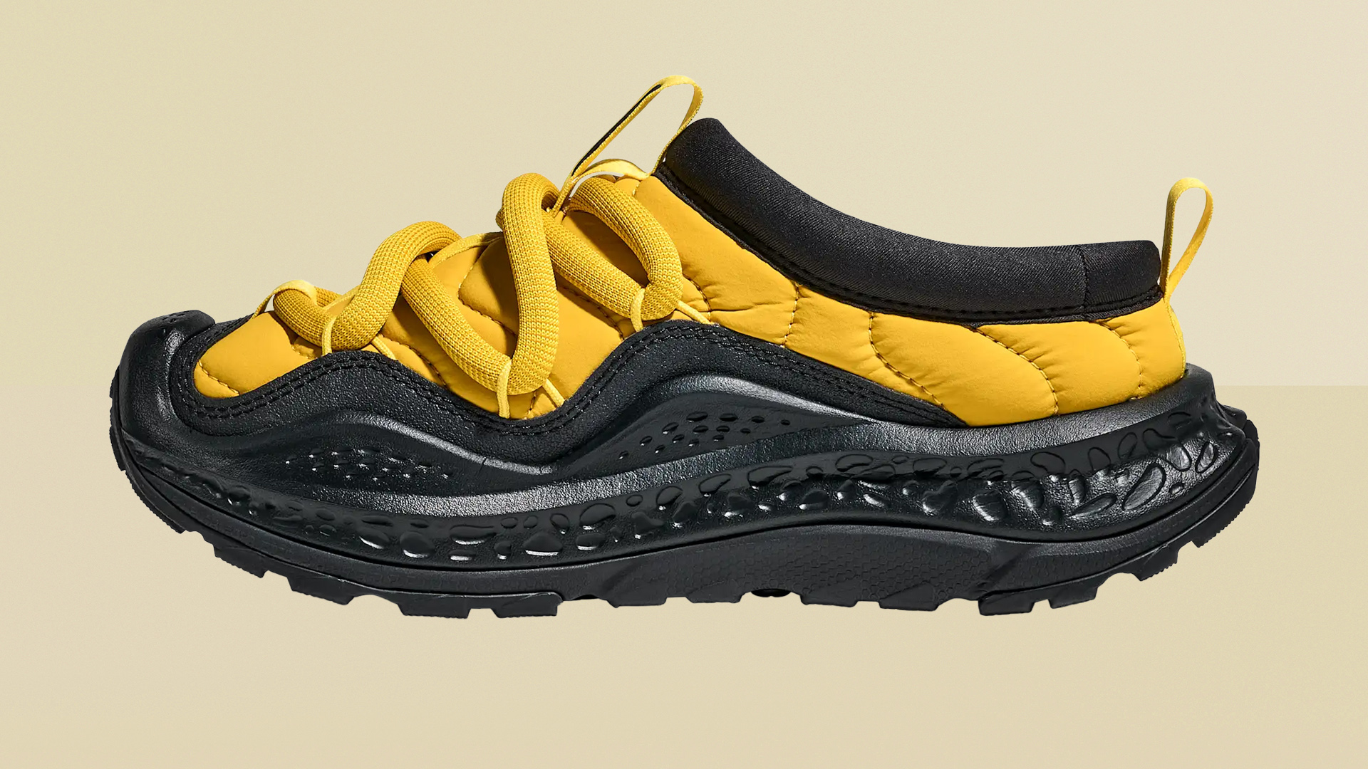Hoka Ora Prime in yellow gold / black