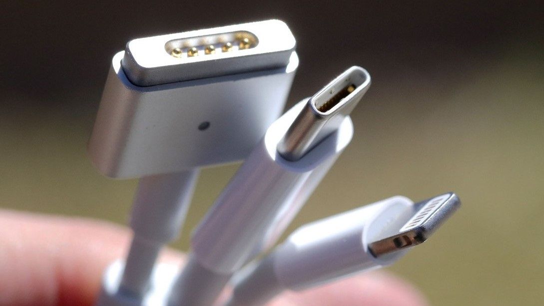 The iPhone will be required to use USB-C by 2024 thanks to new EU policy