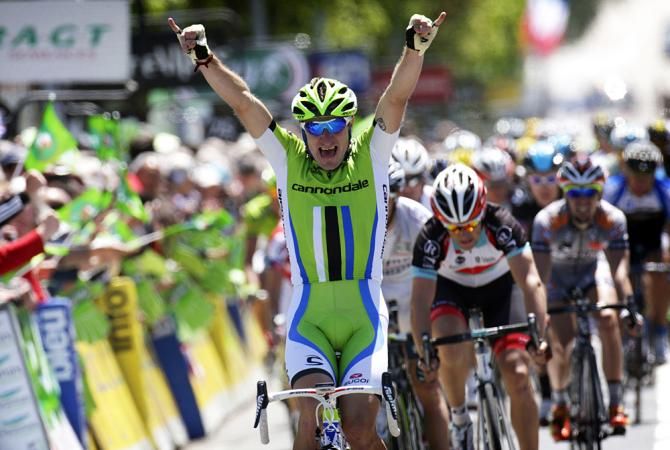 Elia Viviani (Cannondale) wins the sprint on stage 2 of the Dauphin&eacute;