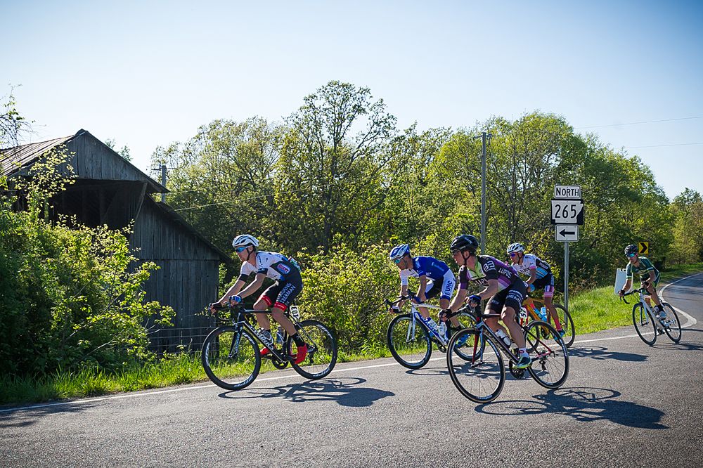 Breakaway leads the way during Joe Martin Stage Race stage 3