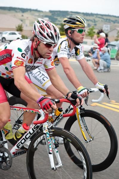Michael Freedman (Jelly Belly) and fellow sprinter Mark Cavendish (HTC-Columbia) looking tense with anticipation for the finish.