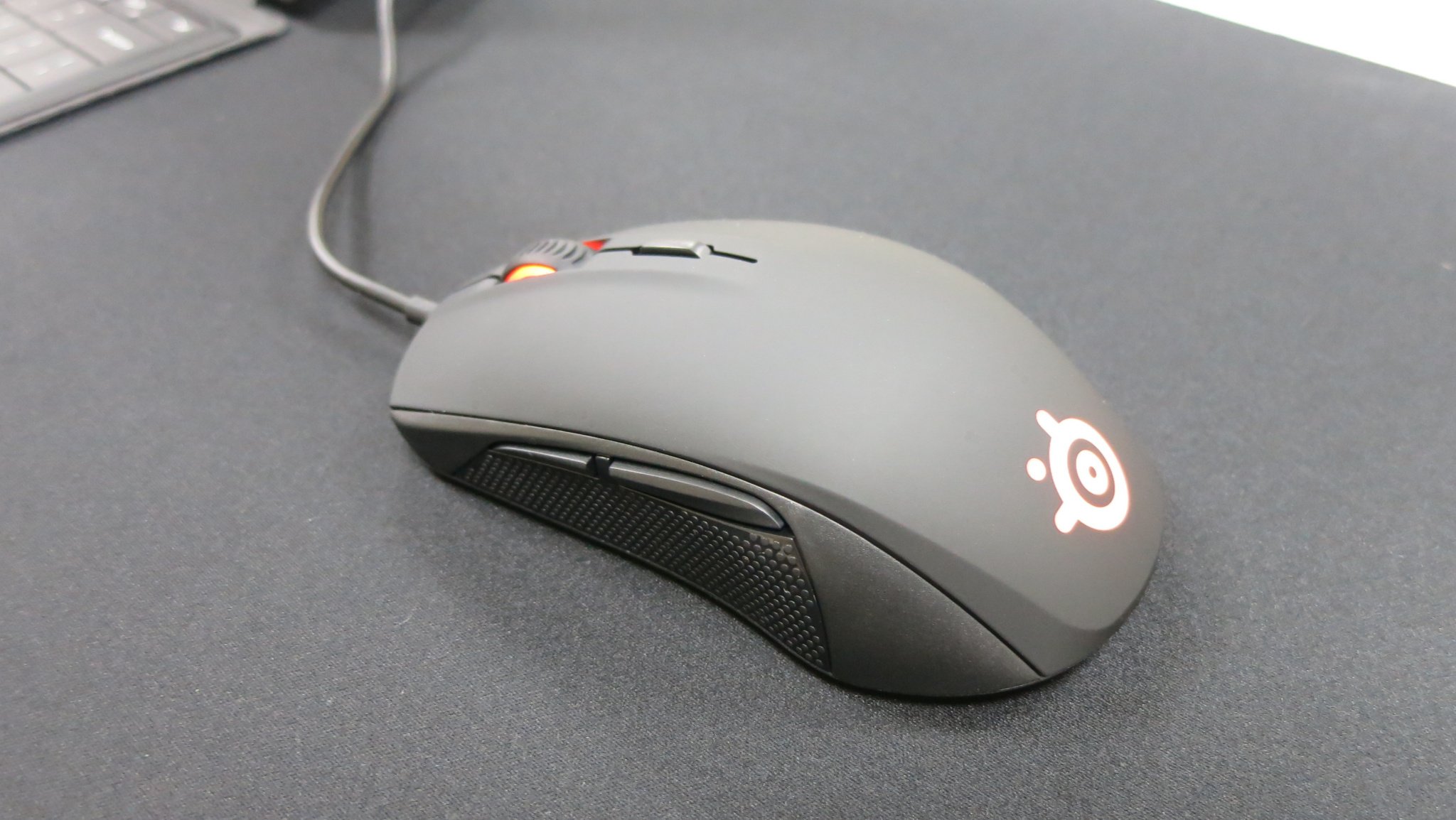 The Rival 100 is a great gaming mouse that you can actually afford Windows Central