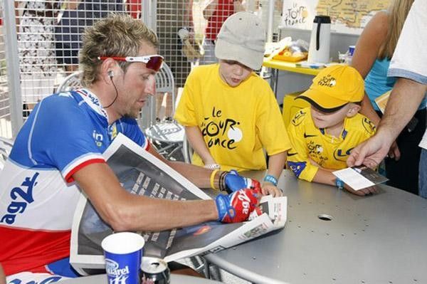 French champion Christophe Moreau always has time for young fans