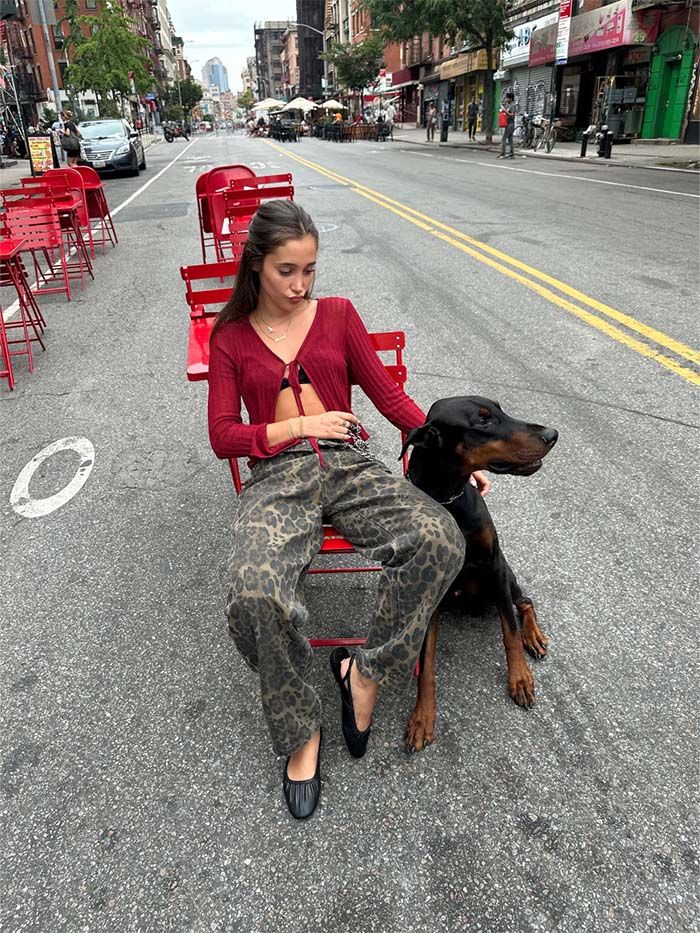 vVH6zPLMKuKpN2dtvL7mL-320-80 7 人のファッション関係者に、クローゼットの中で最も物議を醸したもの - こぼれたものを教えてもらいました