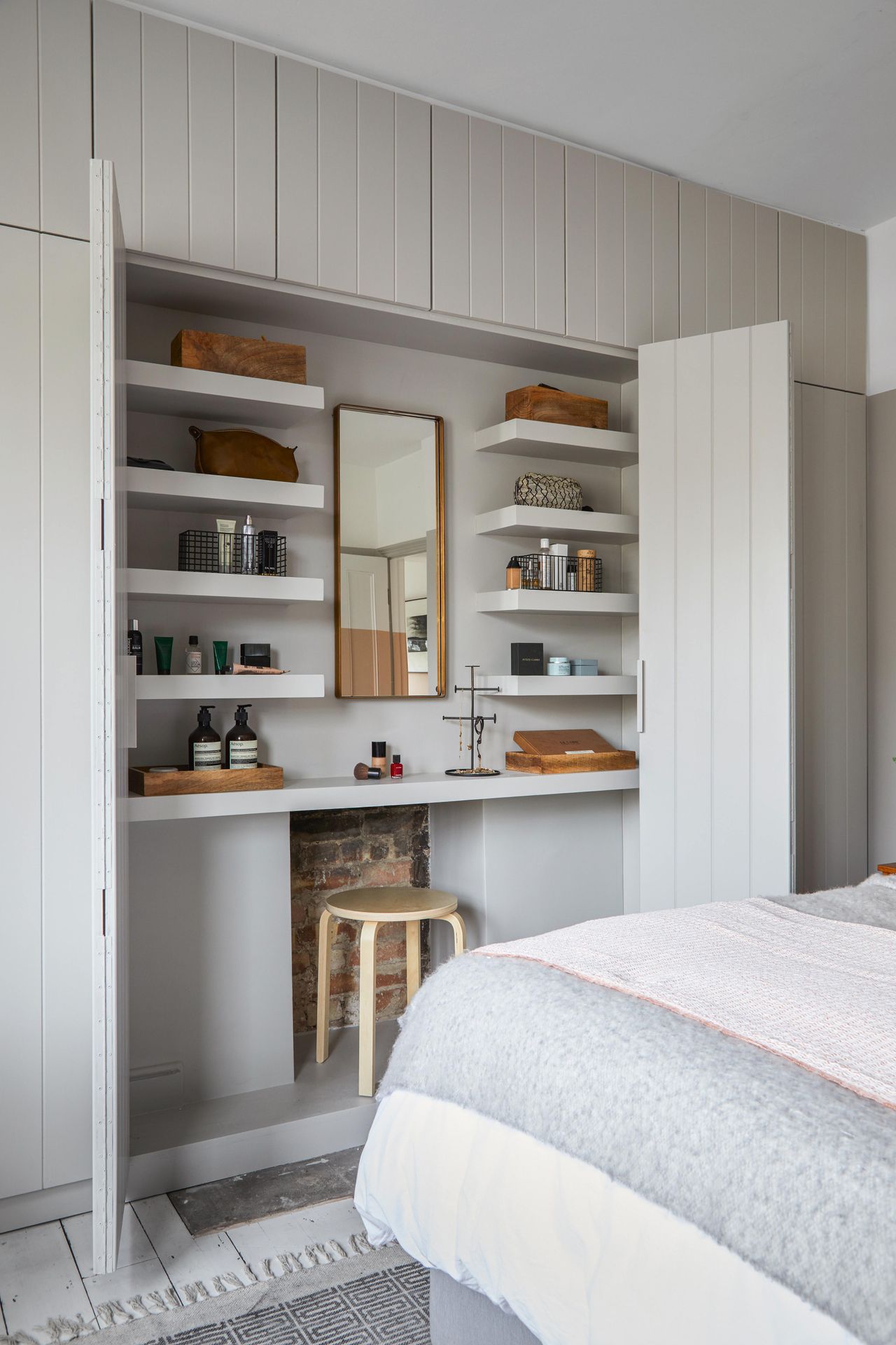 10 beautiful closet office ideas that prove you need a cloffice in your