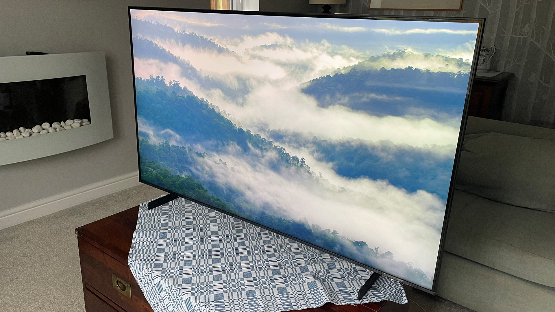 55-inch TV: Samsung UE55CU8000