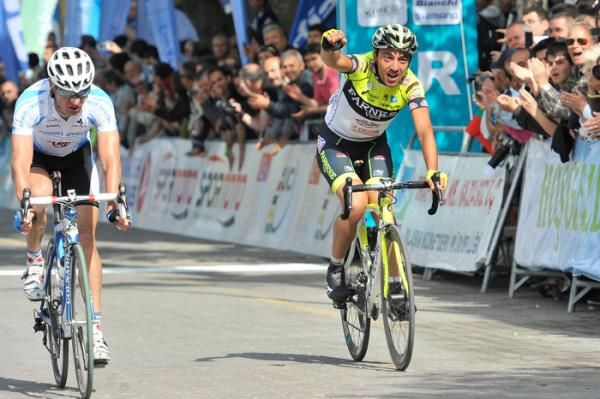 Matteo Rabottini (Farnese Vini - Neri Sottoli) celebrates his stage victory.