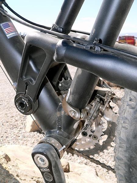 Large diameter, swingarm-located cartridge bearings provide lateral support for the rear end. Narrow 68mm bottom bracket shell makes for easier 2x9 conversions and tighter q-factors.