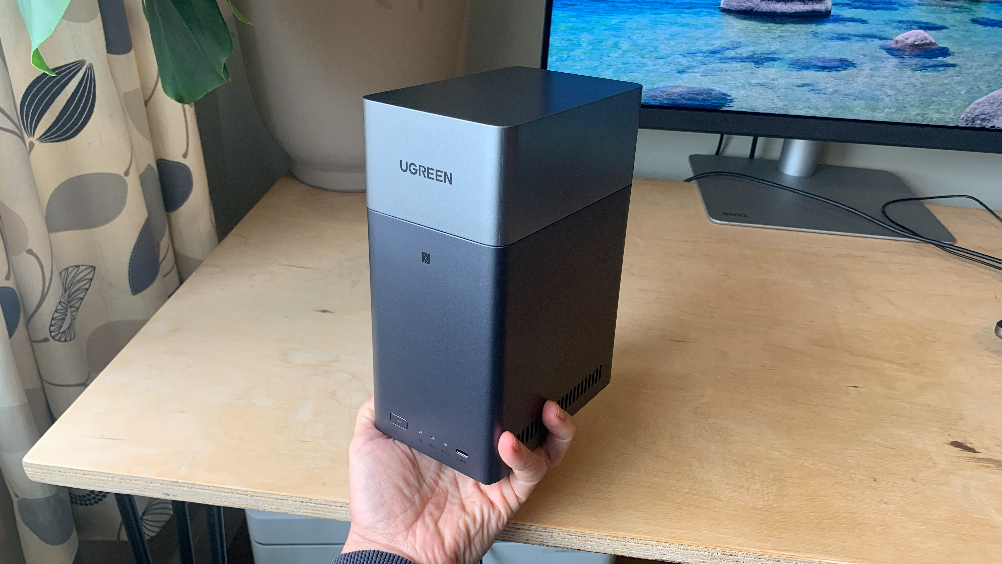 Ugreen NAS DH2300