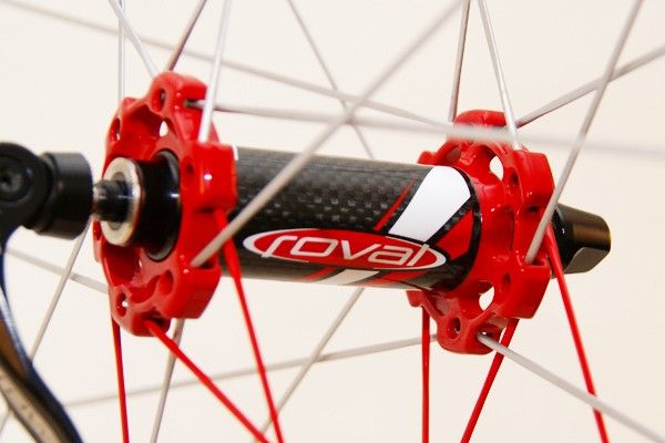 The front hub features a carbon fiber center tube to help keep the weight down.
