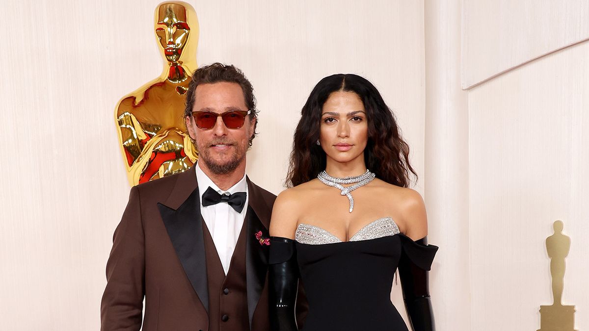 Matthew McConaughey and Camila Alves at the 2024 Academy Awards red carpet.