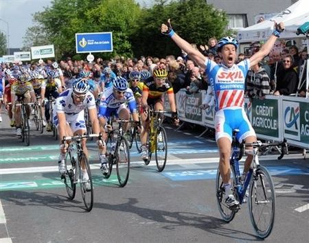 Kenny Van Hummel (Skil - Shimano) won the first stage and takes over the leader's jersey. Photo &copy;: AFP Photo