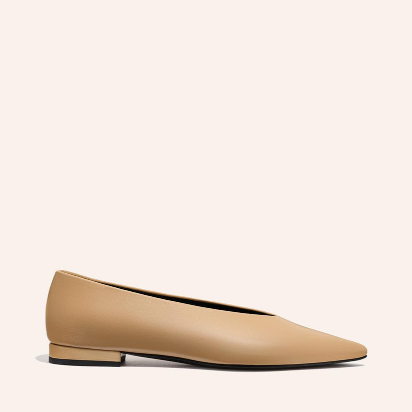Margaux tan leather The Parra flats