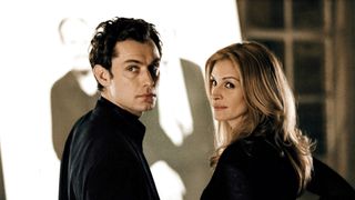 Jude Law and Julia Roberts in Closer