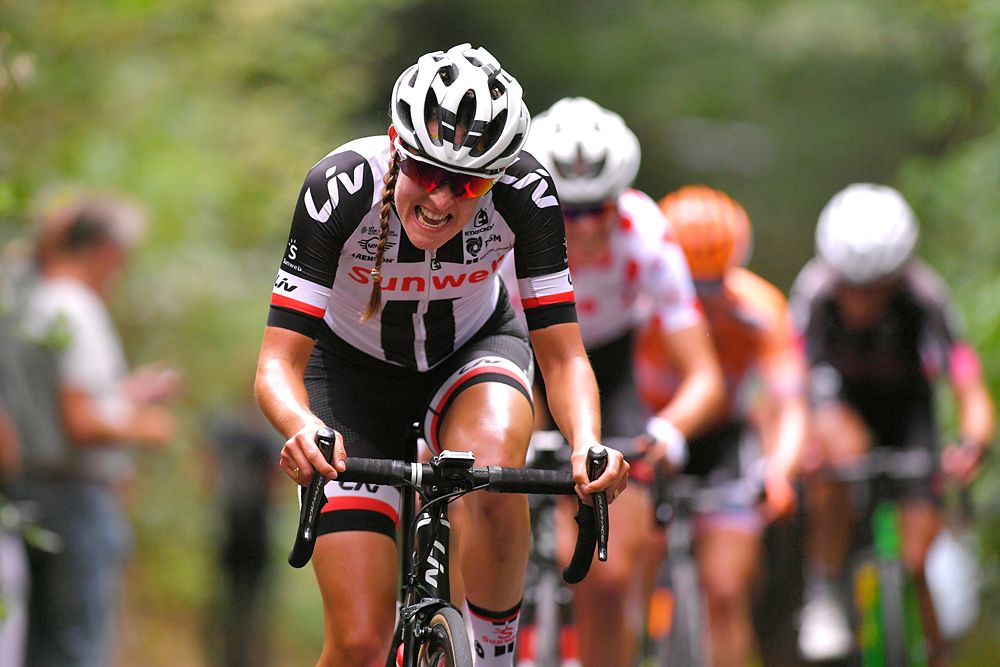Lucinda Brand racing cyclo-cross