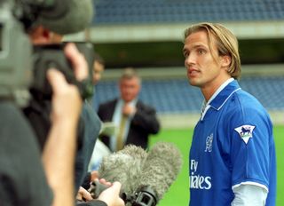 Bolo Zenden is unveiled after signing for Chelsea from Barcelona, 2001