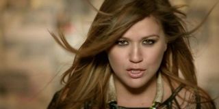 Kelly Clarkson - "Mr. Know-It-All" Music Video