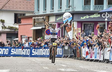 Julien Absalon (BMC Mountainbike Racing Team) wins in front of French fans
