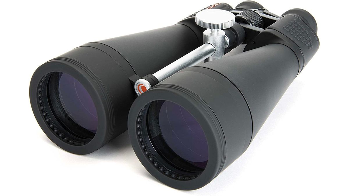 Estos binoculares Celestron SkyMaster cuestan menos de la mitad del precio en las ofertas de Prime Day