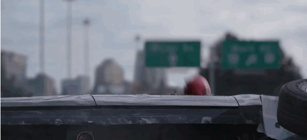Deadpool trailer flips